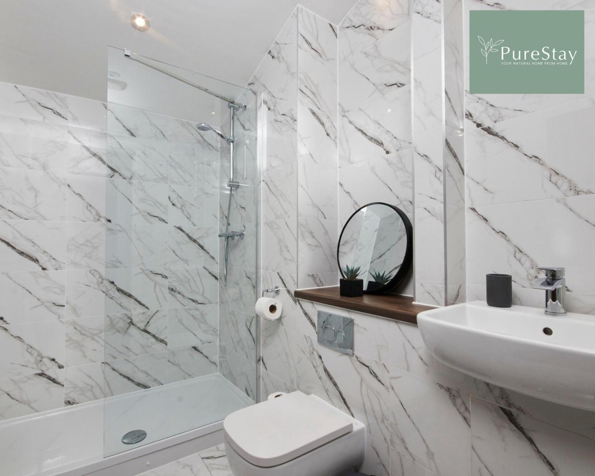 Stunning 5 Bed Manchester House With Parking By Purestay Short Lets & Serviced Accommodation Ngoại thất bức ảnh