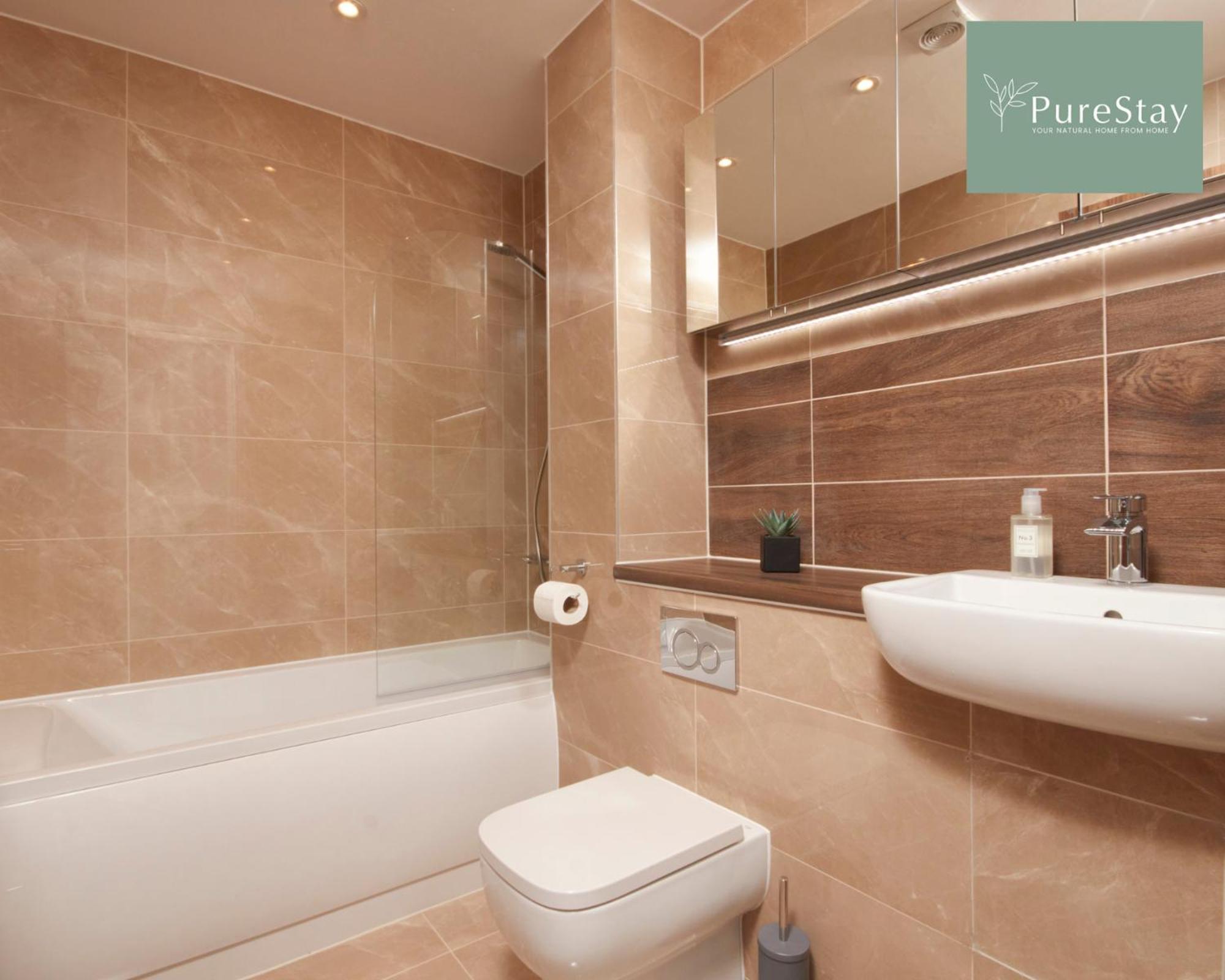 Stunning 5 Bed Manchester House With Parking By Purestay Short Lets & Serviced Accommodation Ngoại thất bức ảnh